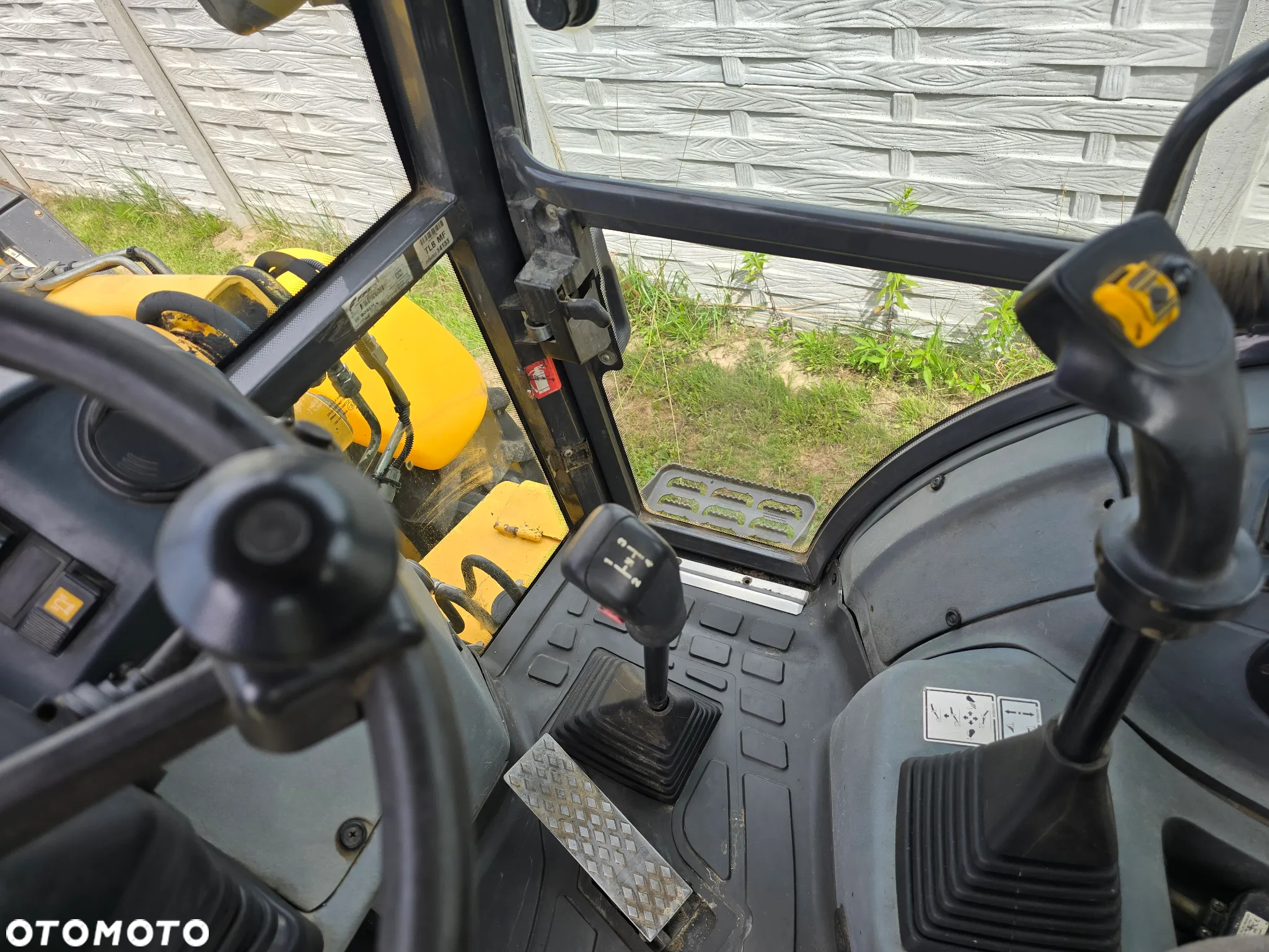 New Holland - 6