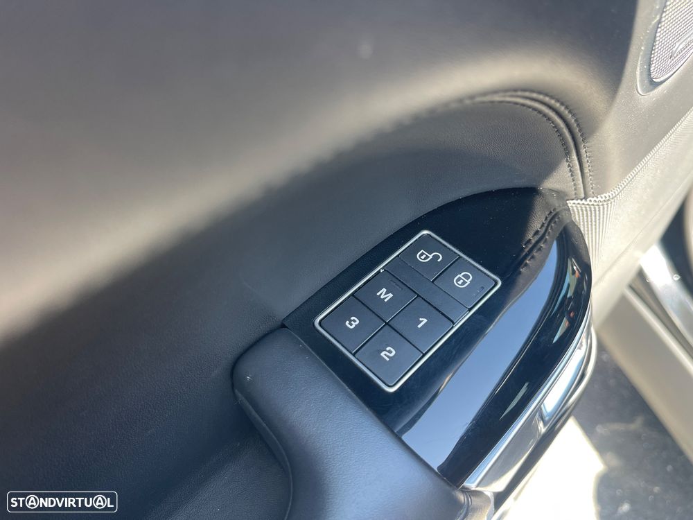 Land Rover Range Rover 4.4 SDV8 LWB SVAutobiography - 32