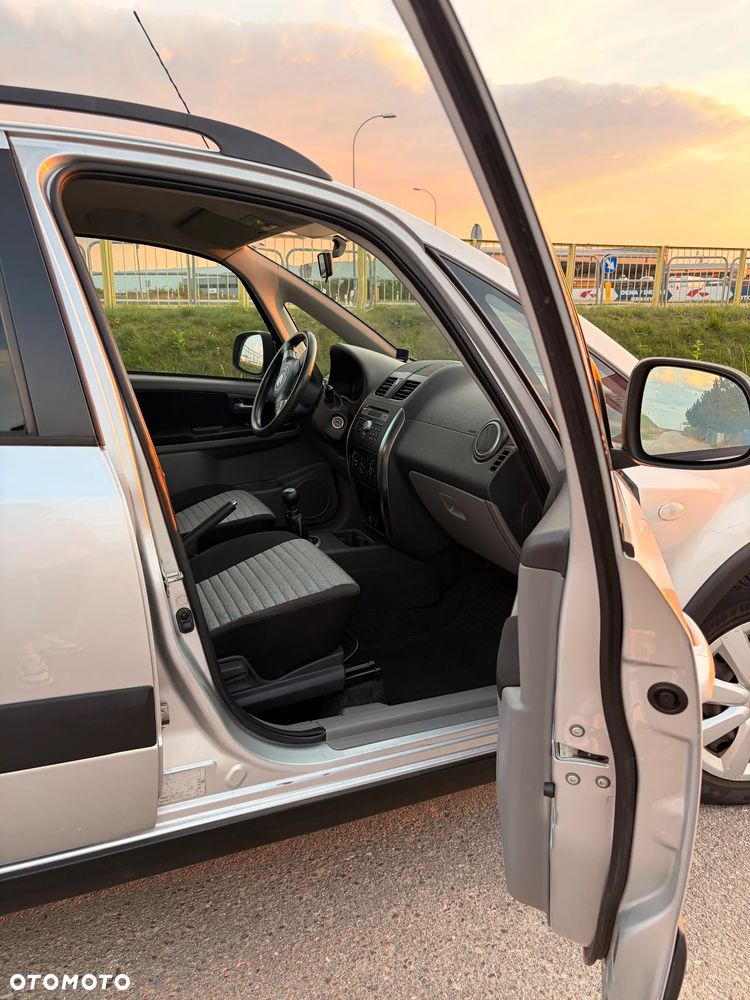 Suzuki SX4 1.6 Comfort 4WD - 6