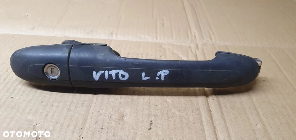 Klamka lewy przód przednia lewa Mercedes Vito 639 - 1