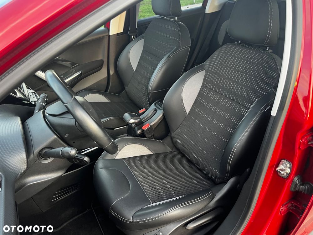 Peugeot 2008 1.2 Pure Tech GPF Allure S&S - 11