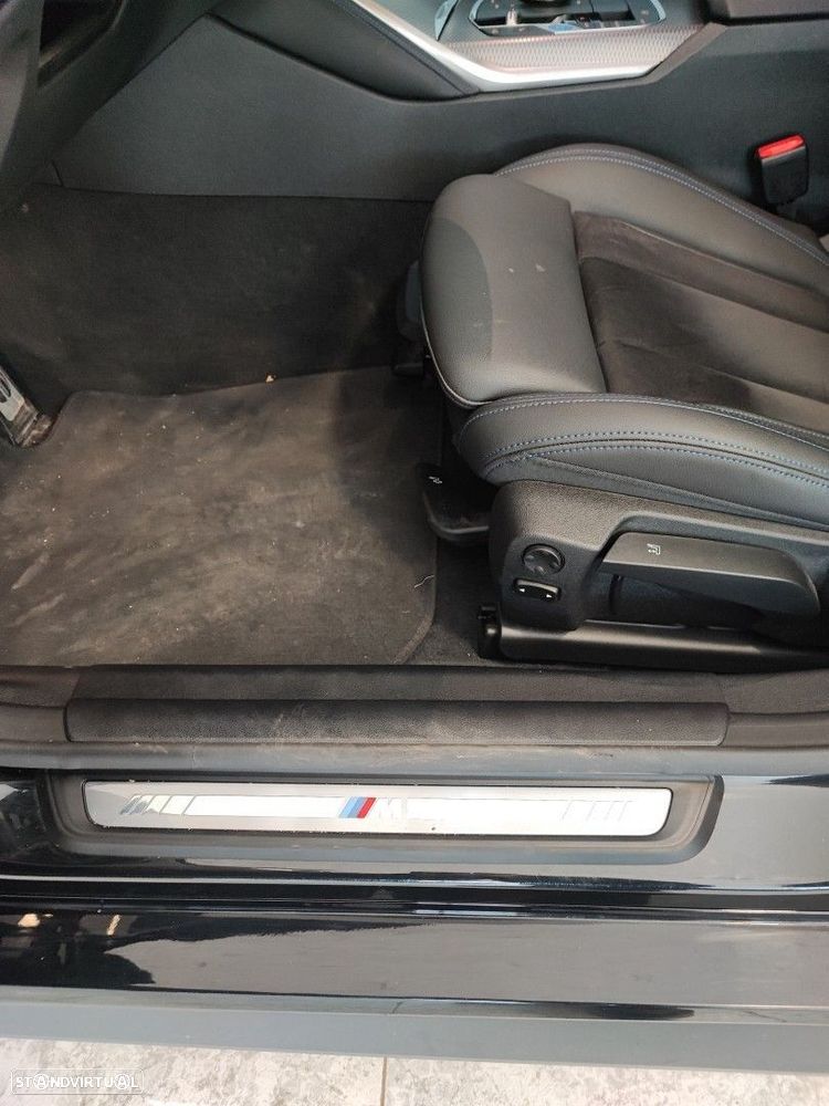 BMW i4 eDrive40 Desportiva M - 11