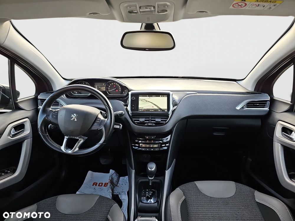 Peugeot 2008 1.2 Pure Tech Allure S&S EAT6 - 23