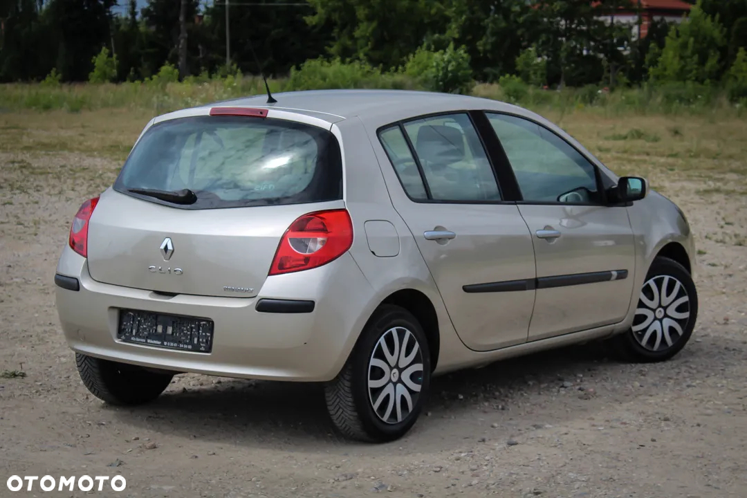 Renault Clio 1.6 16V Exception - 7