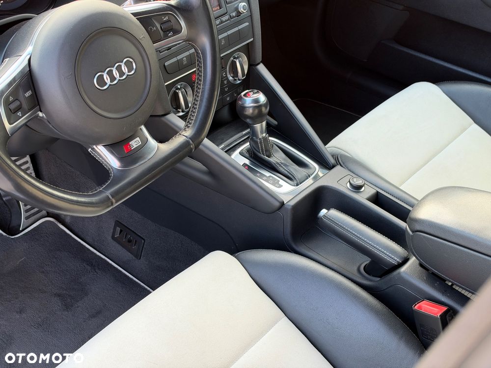 Audi S3 S tronic - 31