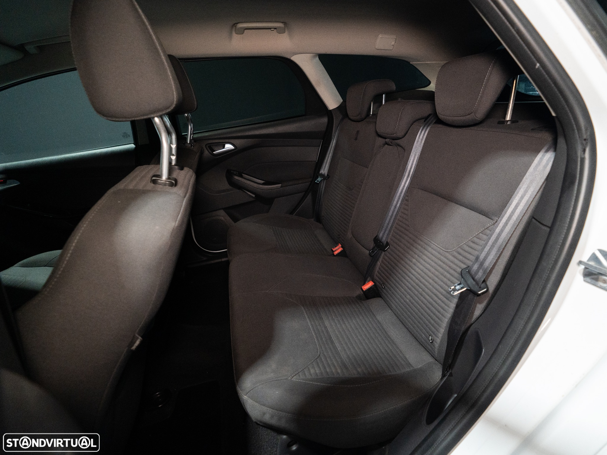 Ford Focus SW 1.0 SCTi Titanium - 8
