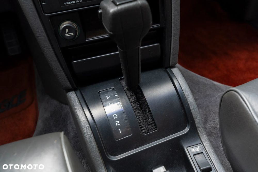 Volvo Seria 700 - 18