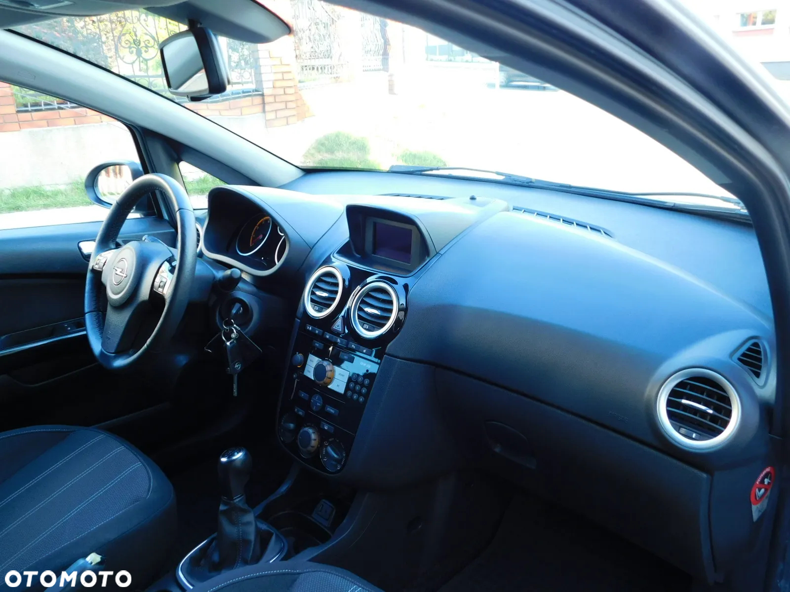 Opel Corsa 1.4 16V Innovation - 17