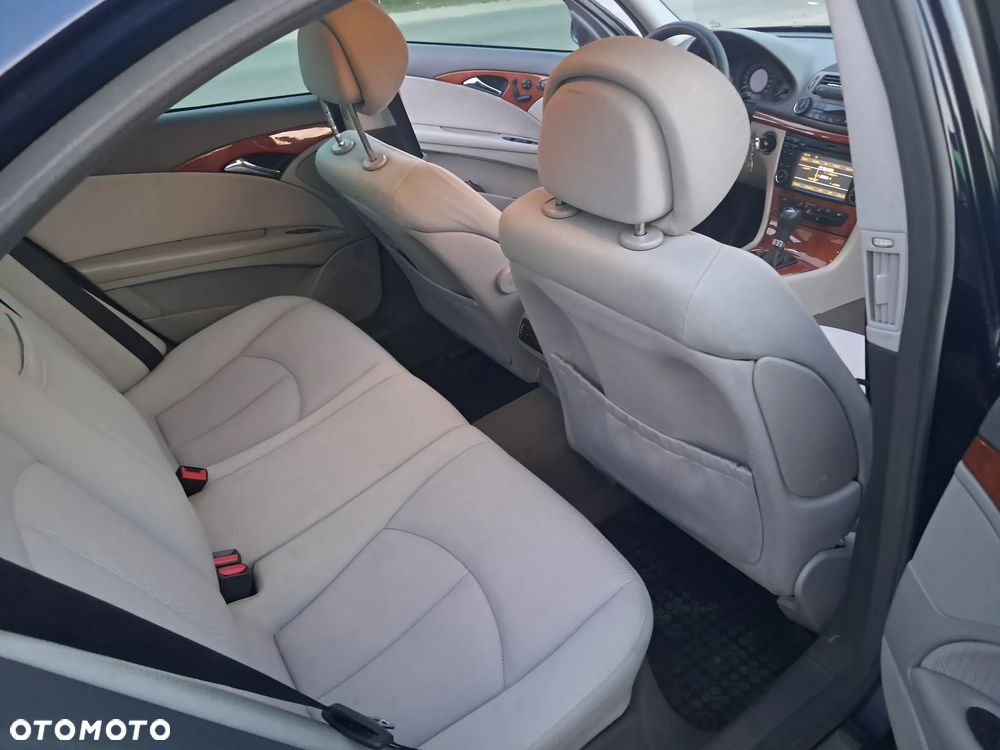 Mercedes-Benz Klasa E 280 CDI 4-Matic Elegance - 16