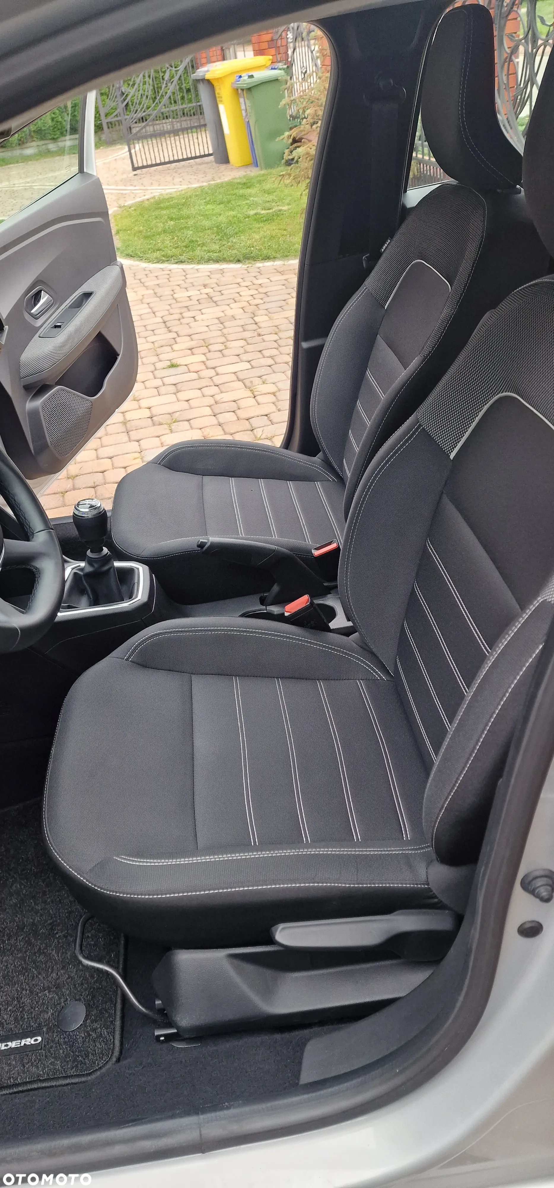 Dacia Sandero - 10