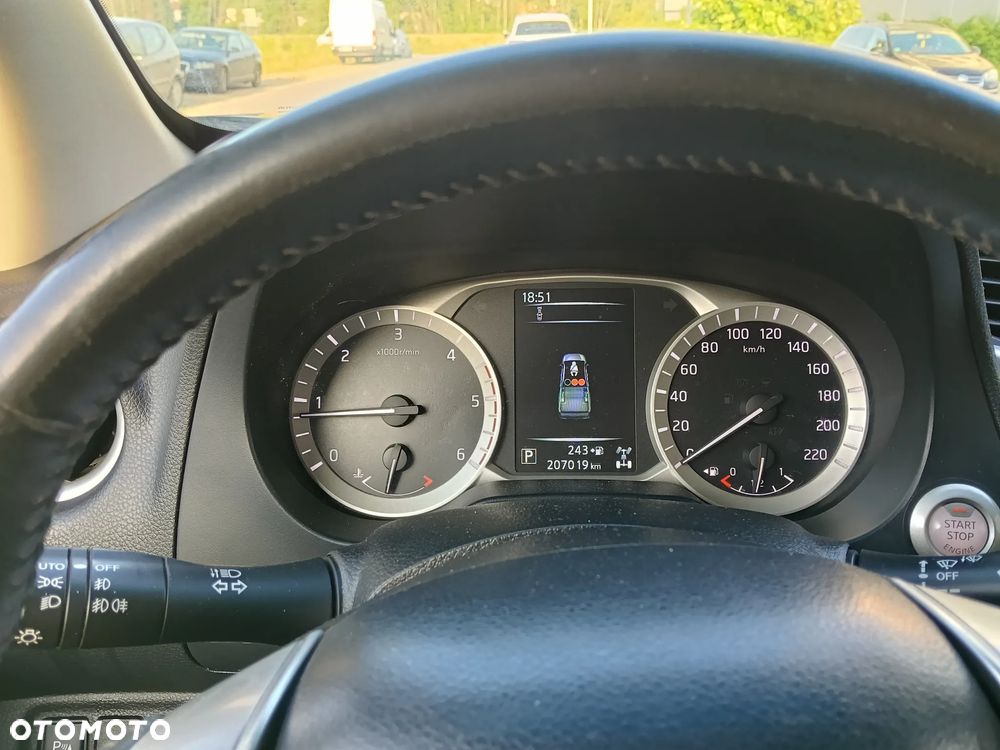 Nissan NP300 Pickup - 11