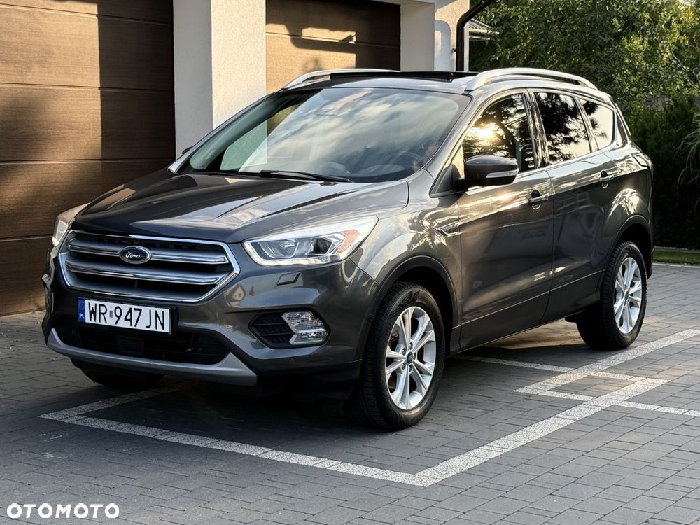 Ford Kuga 1.5 EcoBoost 2x4 ST-Line - 1