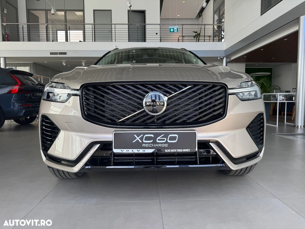 Volvo XC 60 T6 AWD Plus Dark - 2
