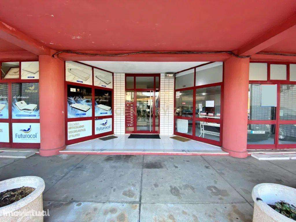 Loja em Águas-Santas (Milanesa) com 240m² - Grande imagem: 4/22