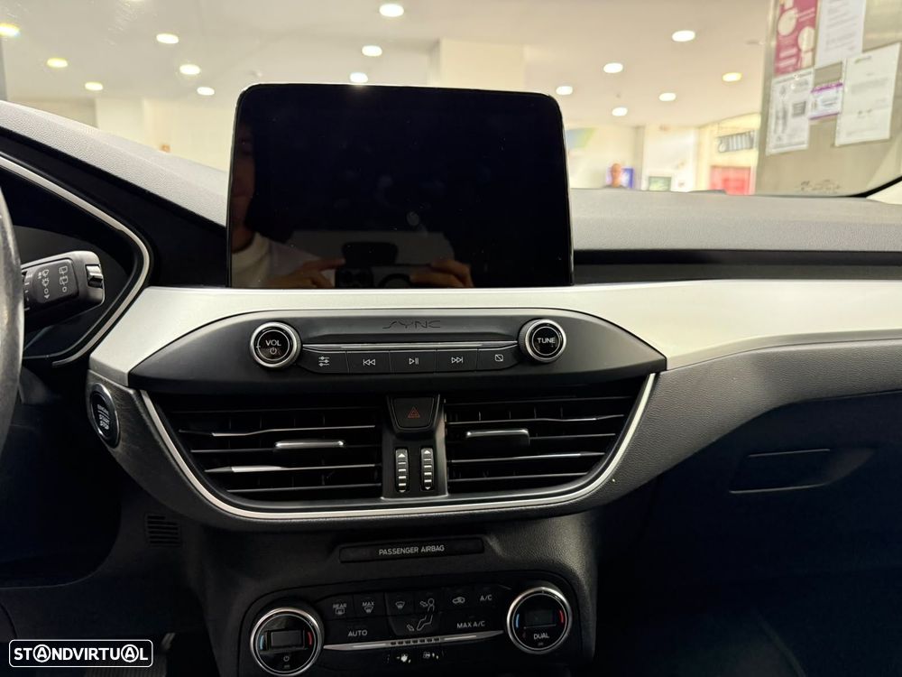 Ford Focus SW 1.0 EcoBoost Titanium Aut. - 25