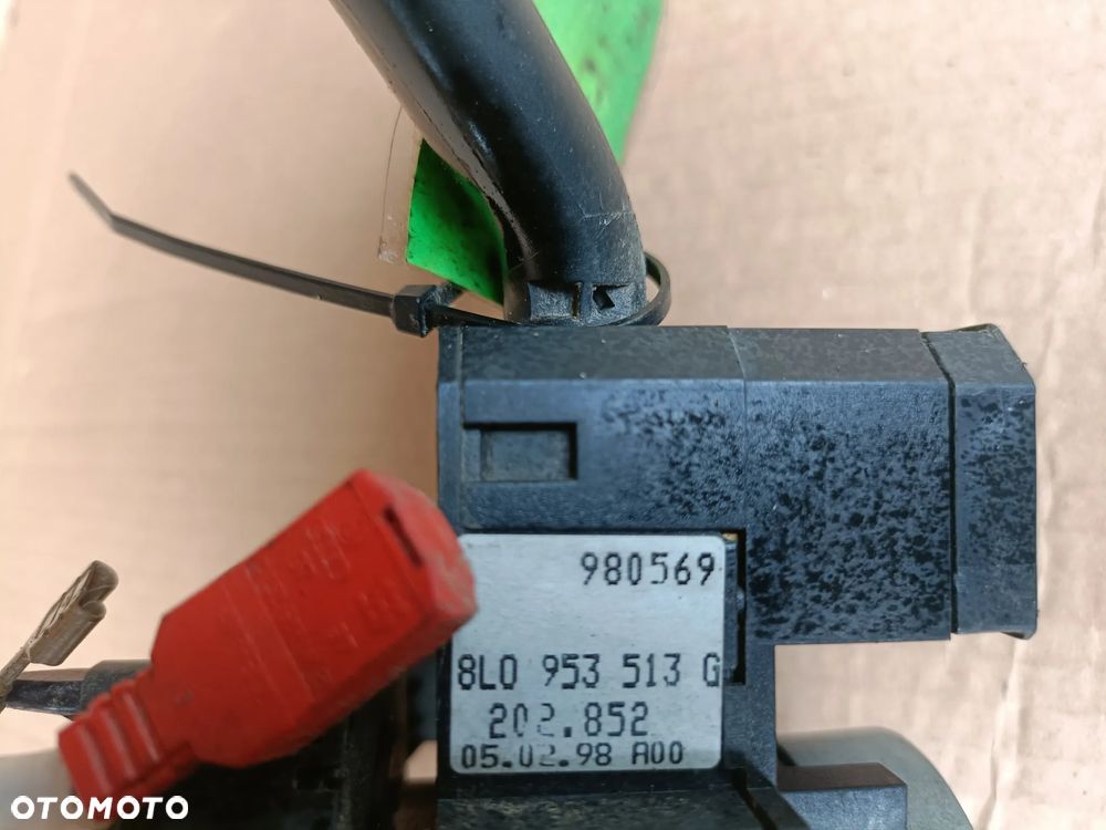 AUDI A3 8L 96-03 r. przełącznik zespolony manetki 8L0953513G + - 8
