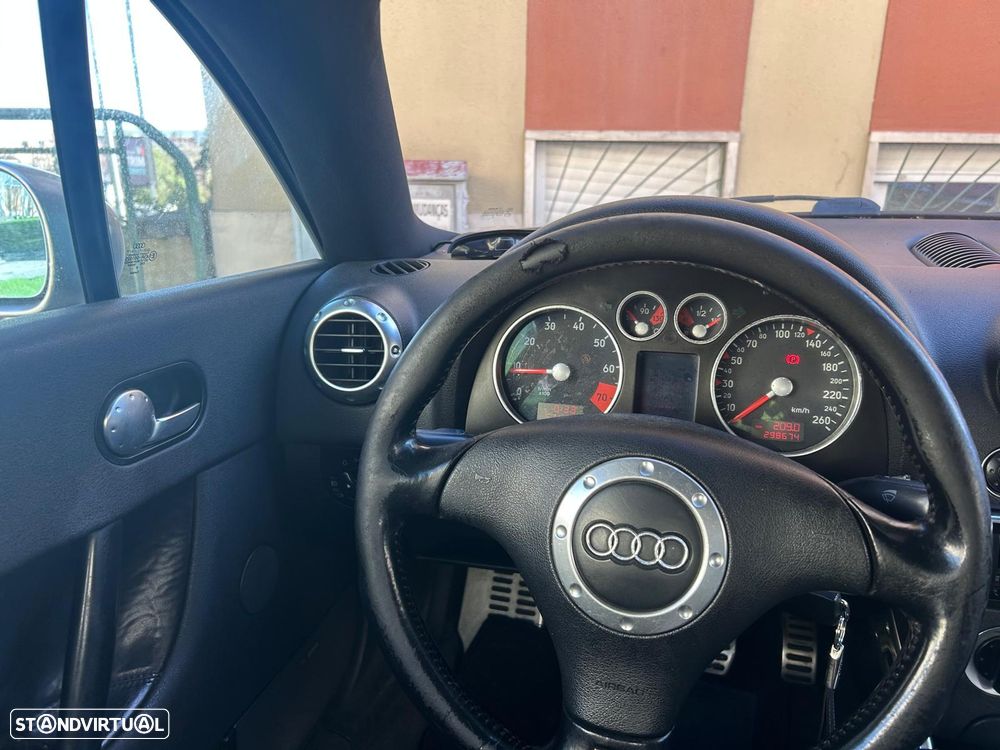 Audi TT Coupé 1.8 T - 17