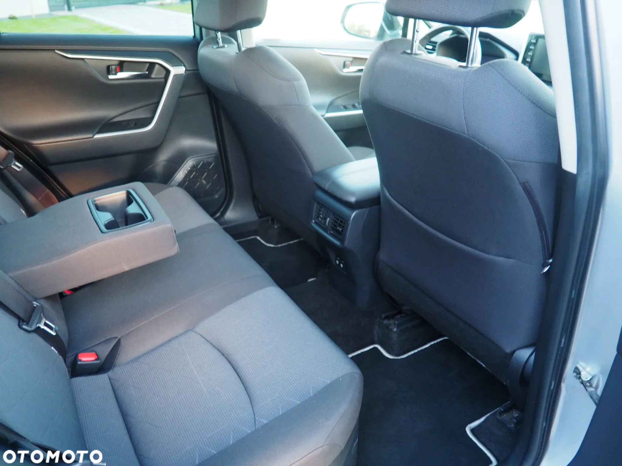 Toyota RAV4 2.5 Hybrid Comfort 4x2 - 38