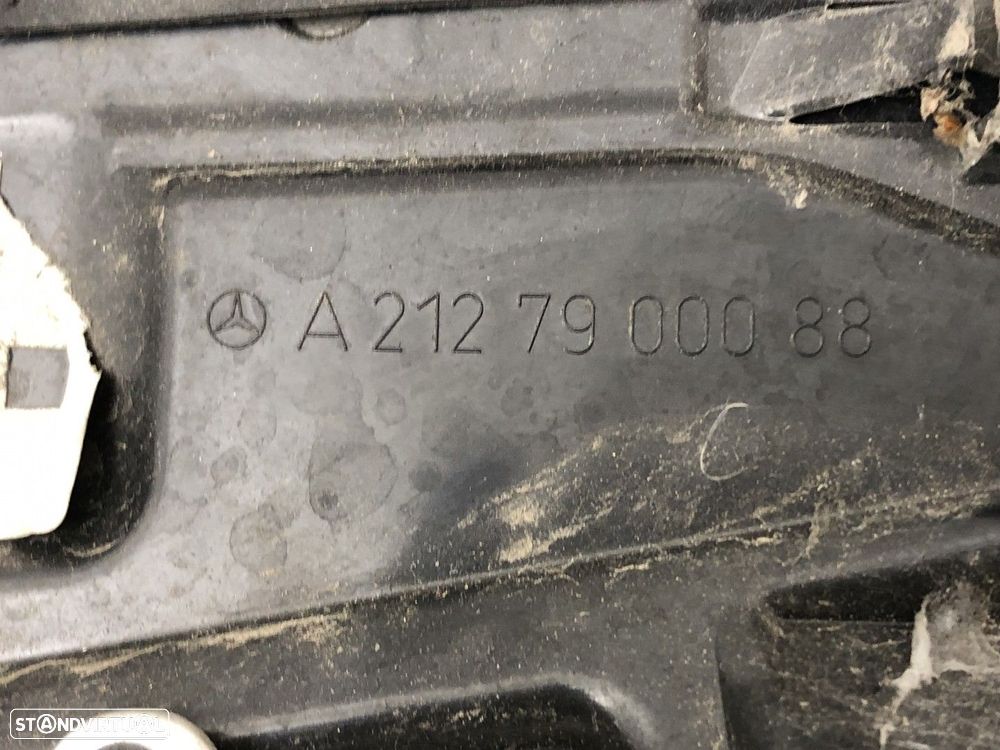 Terceira luz stop Preto Usado MERCEDES-BENZ E-CLASS T-Model (S212) E 220 CDI | 0... - 3