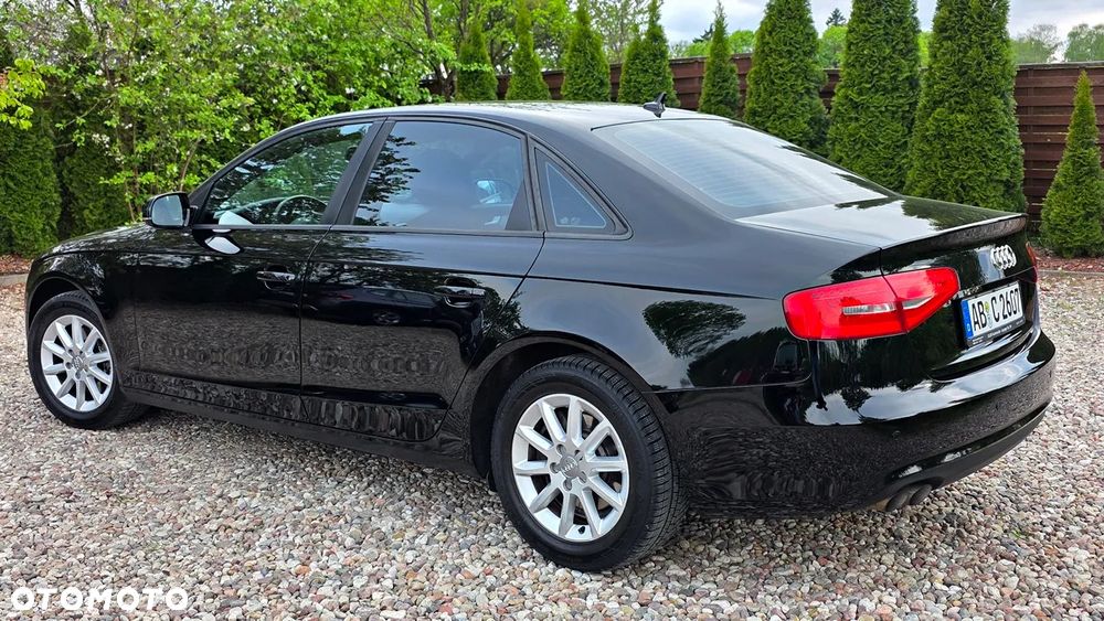 Audi A4 Limousine - 10