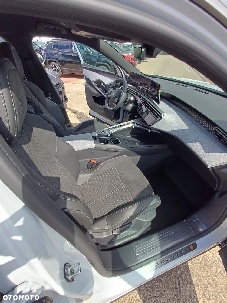 Peugeot 3008 1.2 PureTech mHEV GT S&S e-DCS6 - 15