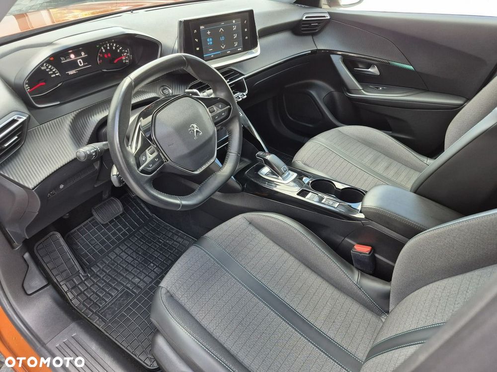 Peugeot 2008 - 9