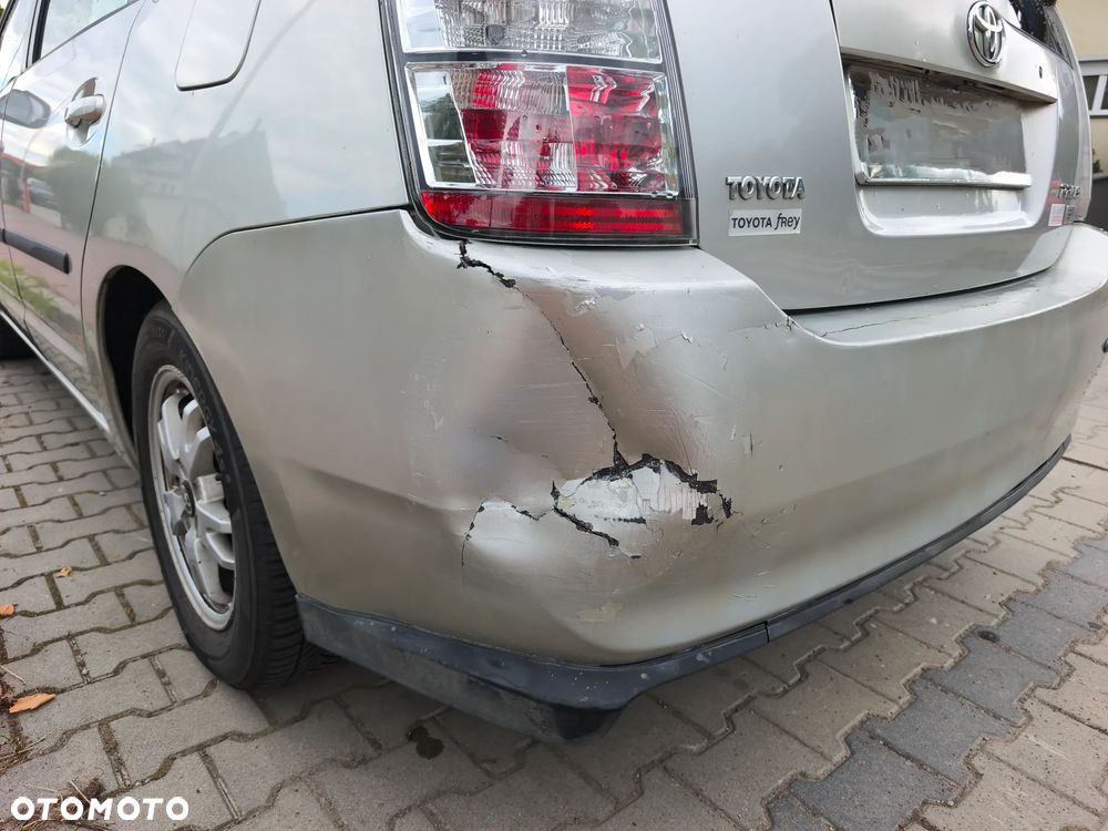 Toyota Prius - 3