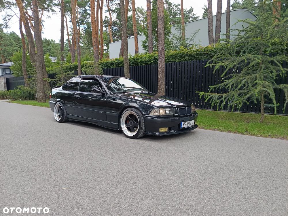 BMW M3 Standard - 2