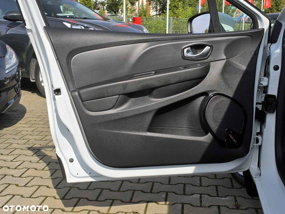Renault Clio - 13