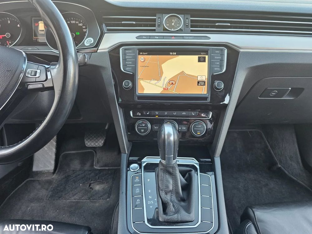 Volkswagen Passat Variant 2.0 BiTDI 4Mot DSG Highline - 10