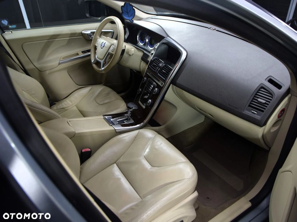 Volvo XC 60 - 6