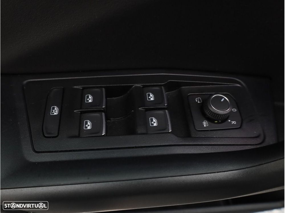 VW T-Roc 2.0 TDI R-Line DSG - 20