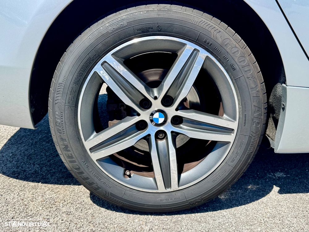 BMW 218 Gran Tourer d 7L Line Sport Auto - 32