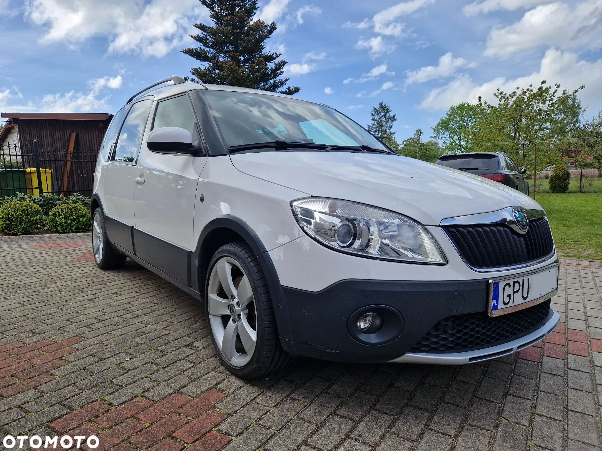 Skoda Roomster 1.6 TDI DPF Scout - 2