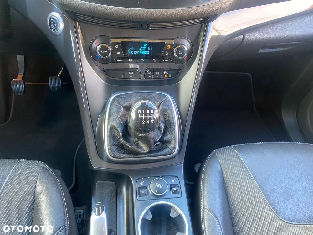 Ford Kuga 2.0 TDCi 2x4 Titanium - 26