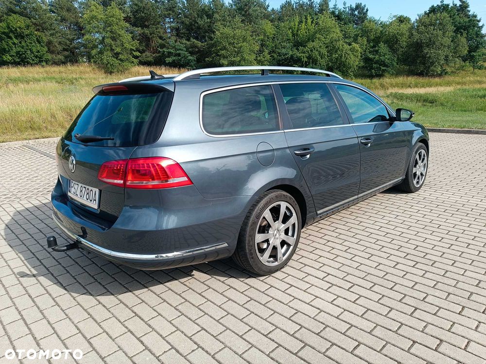 Volkswagen Passat - 4