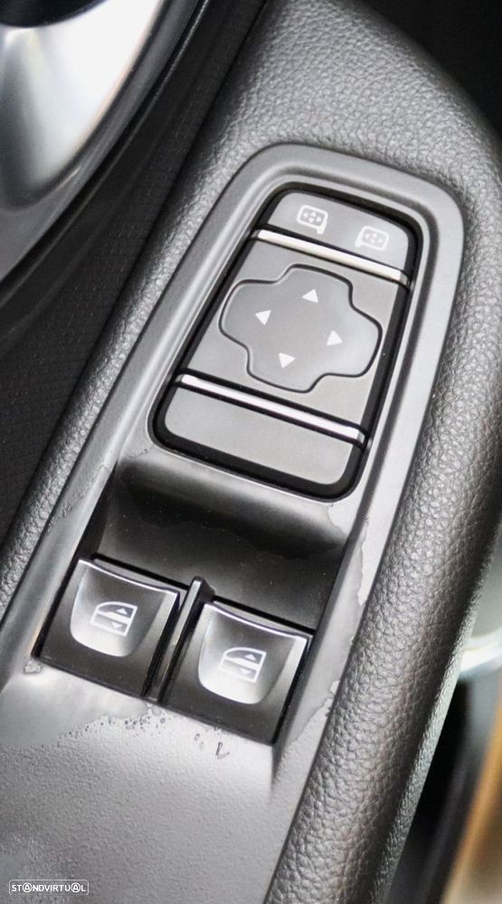 Renault Clio 0.9 TCe Limited - 10