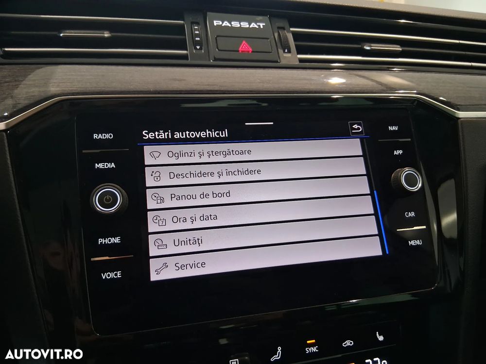 Volkswagen Passat - 31