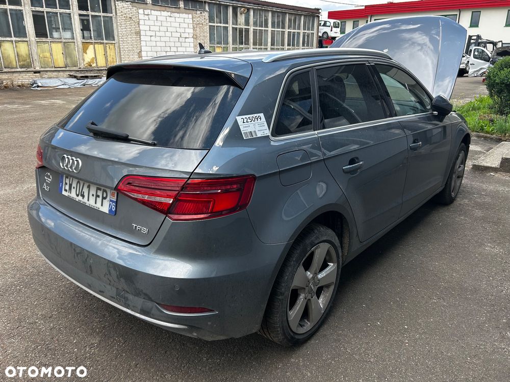 Audi A3 Sportback - 1