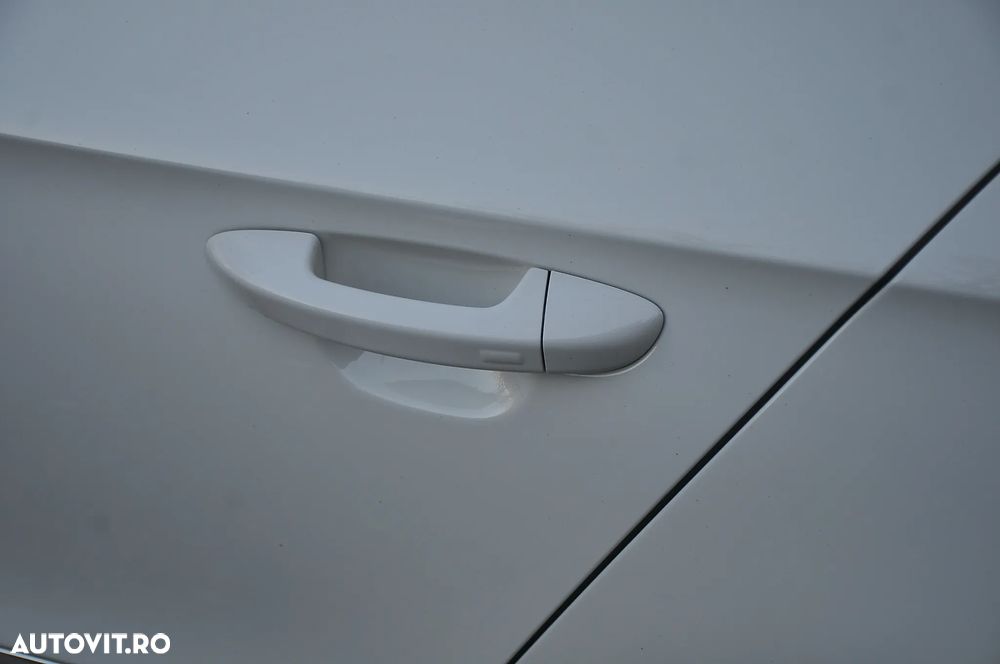 Volkswagen Passat CC - 25