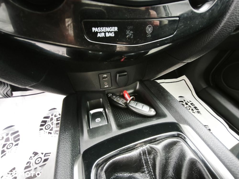 Nissan X-Trail - 12