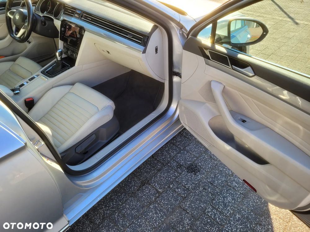 Volkswagen Passat Variant 1.4 TSI Plug-In-Hybrid DSG GTE - 22