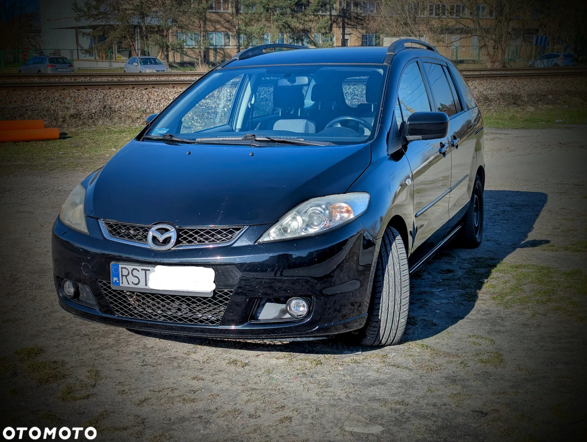 Mazda 5 - 7