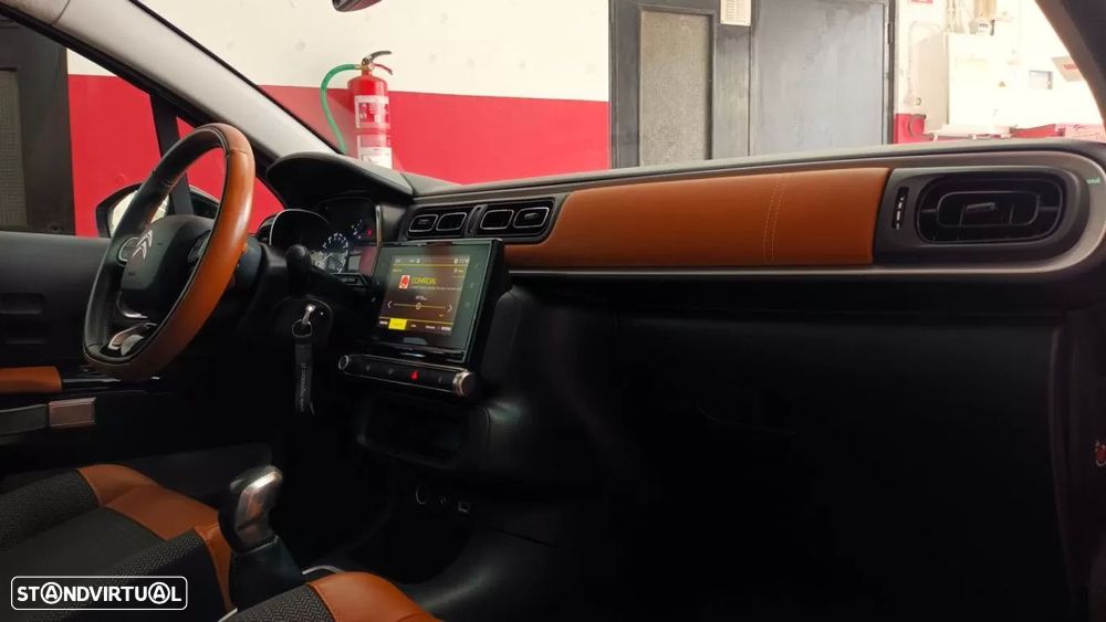 Citroën C3 1.2 PureTech Shine - 52