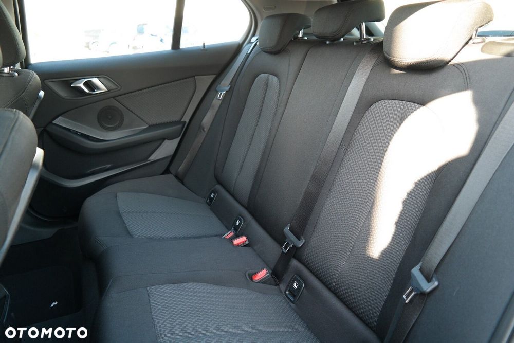 BMW Seria 1 - 16