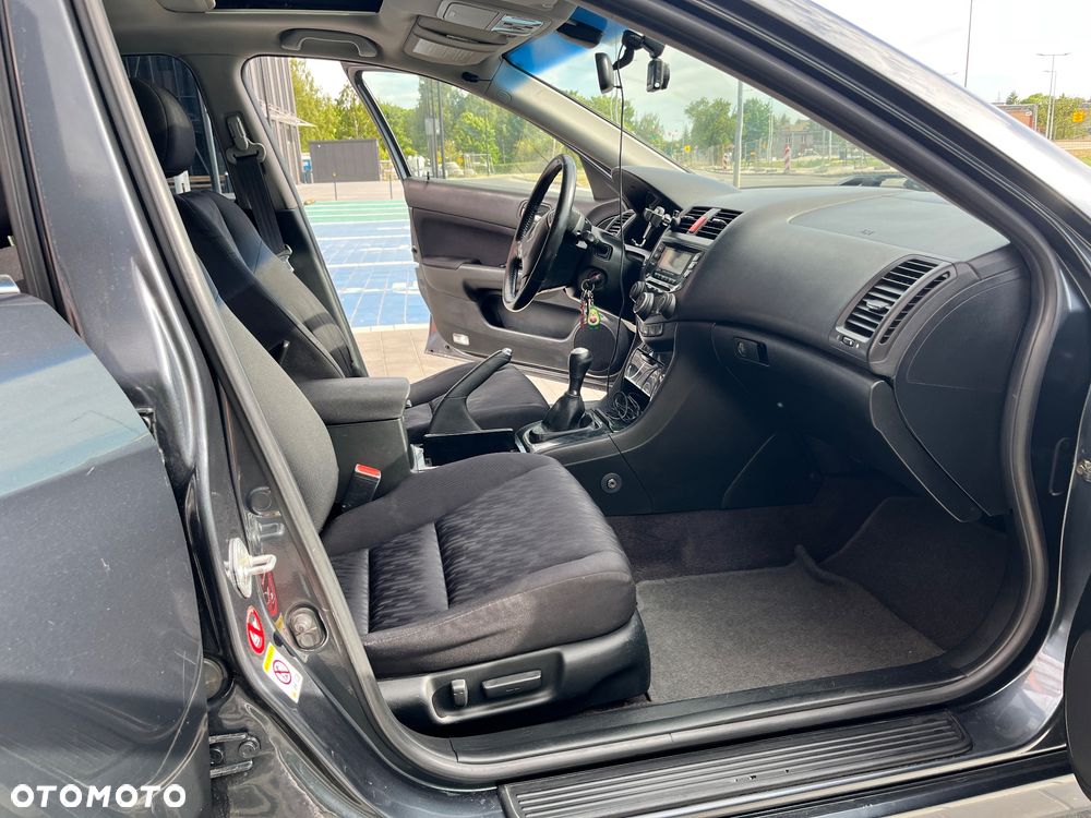 Honda Accord 2.0 Executive - 9