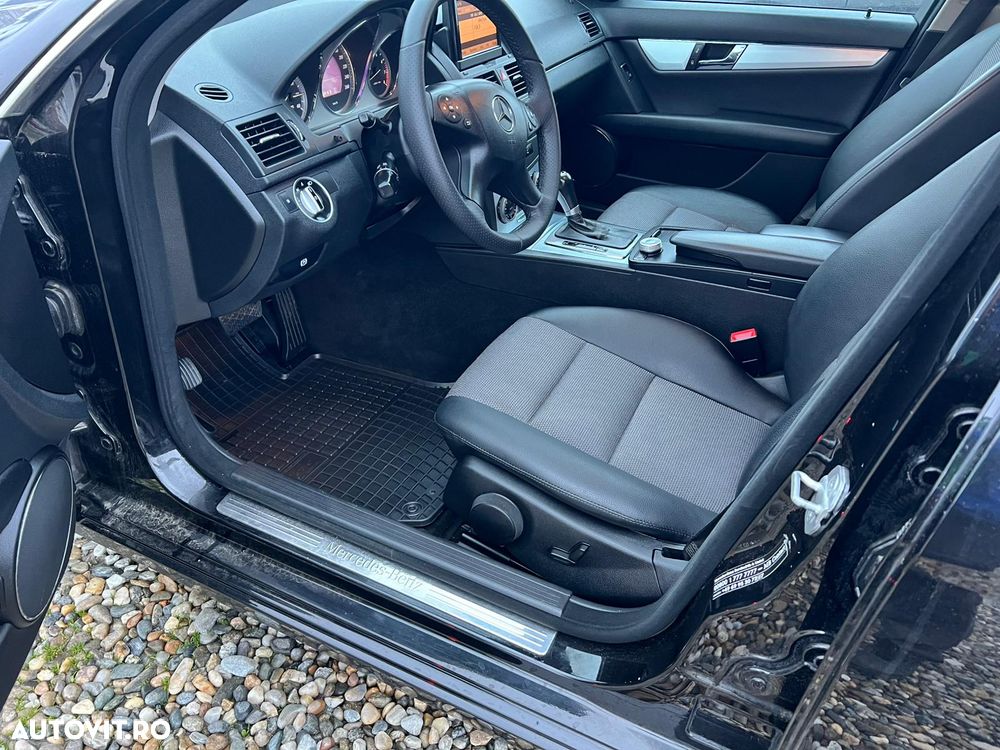 Mercedes-Benz C 200 T (BlueEFFICIENCY) 7G-TRONIC Avantgarde - 11