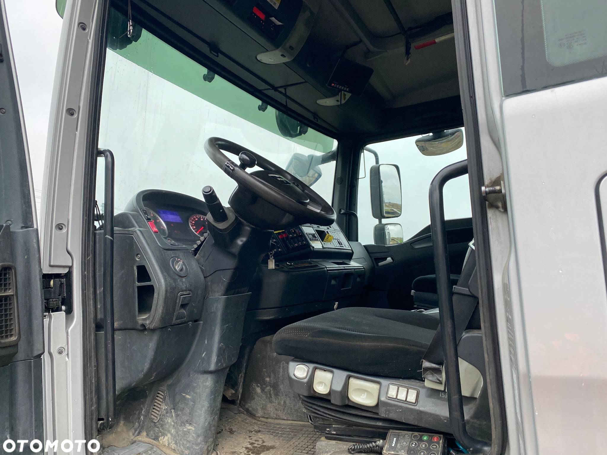 MAN TGM 15.290 4x4 Euro5 Energetyka HMF 1020 wciągarka podest osobowy - 30