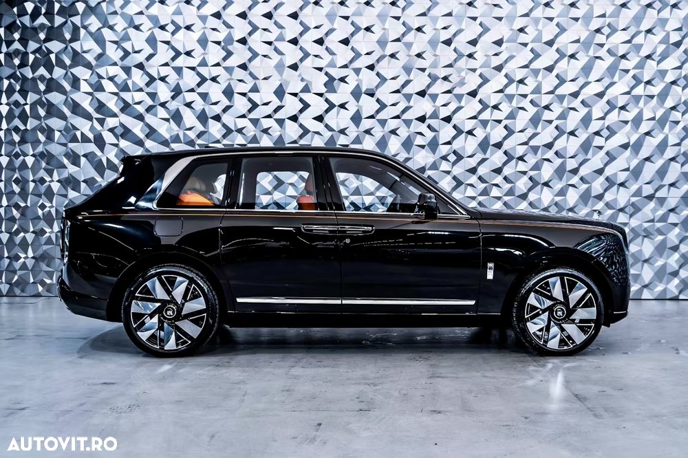 Rolls-Royce Cullinan Series II - 6