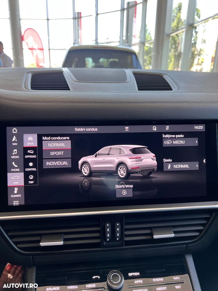 Porsche Cayenne - 8